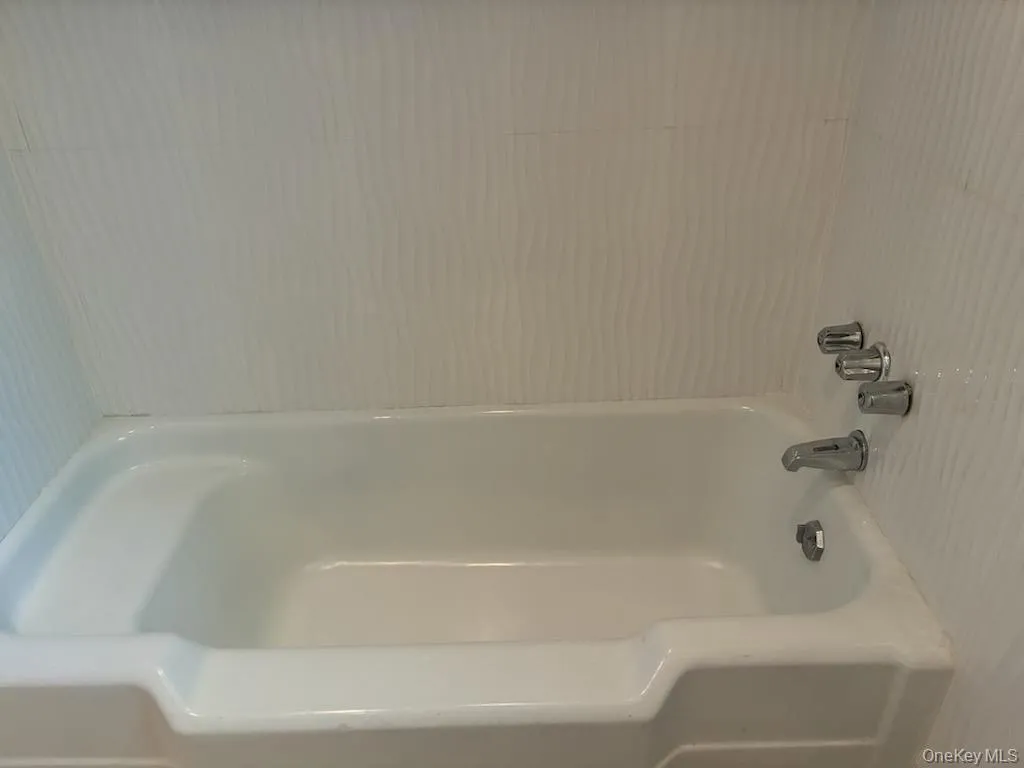 727 Wilmot Road, New Rochelle, NY, 4 Bedrooms Bedrooms, 7 Rooms Rooms,3 BathroomsBathrooms,Residential,For Rent,Wilmot,0,997522 727 Wilmot Road, New Rochelle, NY, 4 Bedrooms Bedrooms, 7 Rooms Rooms,3 BathroomsBathrooms,Residential,For Rent,Wilmot,0,997522