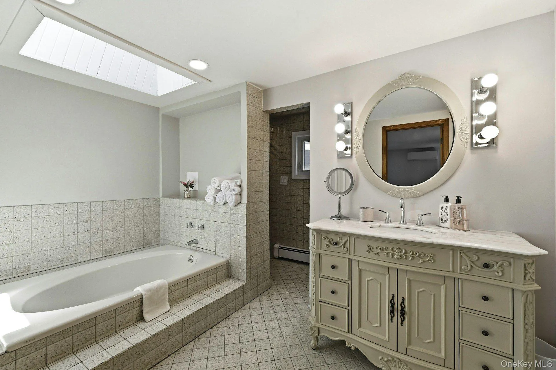 19 Hillside Avenue, Huntington, NY, 5 Bedrooms Bedrooms, 8 Rooms Rooms,3 BathroomsBathrooms,Residential,For Rent,Hillside,0,997550 19 Hillside Avenue, Huntington, NY, 5 Bedrooms Bedrooms, 8 Rooms Rooms,3 BathroomsBathrooms,Residential,For Rent,Hillside,0,997550