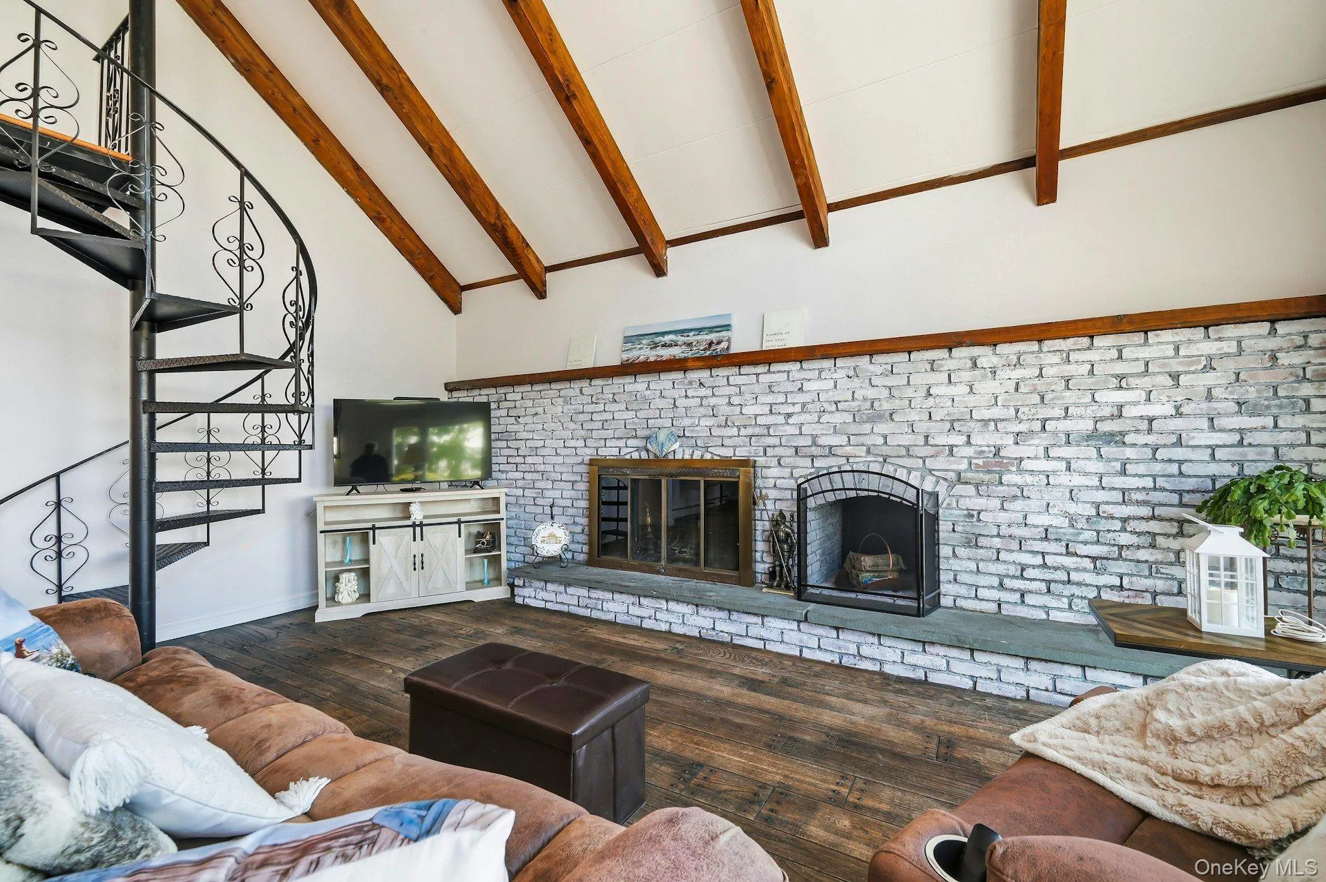 19 Hillside Avenue, Huntington, NY, 5 Bedrooms Bedrooms, 8 Rooms Rooms,3 BathroomsBathrooms,Residential,For Rent,Hillside,0,997550 19 Hillside Avenue, Huntington, NY, 5 Bedrooms Bedrooms, 8 Rooms Rooms,3 BathroomsBathrooms,Residential,For Rent,Hillside,0,997550