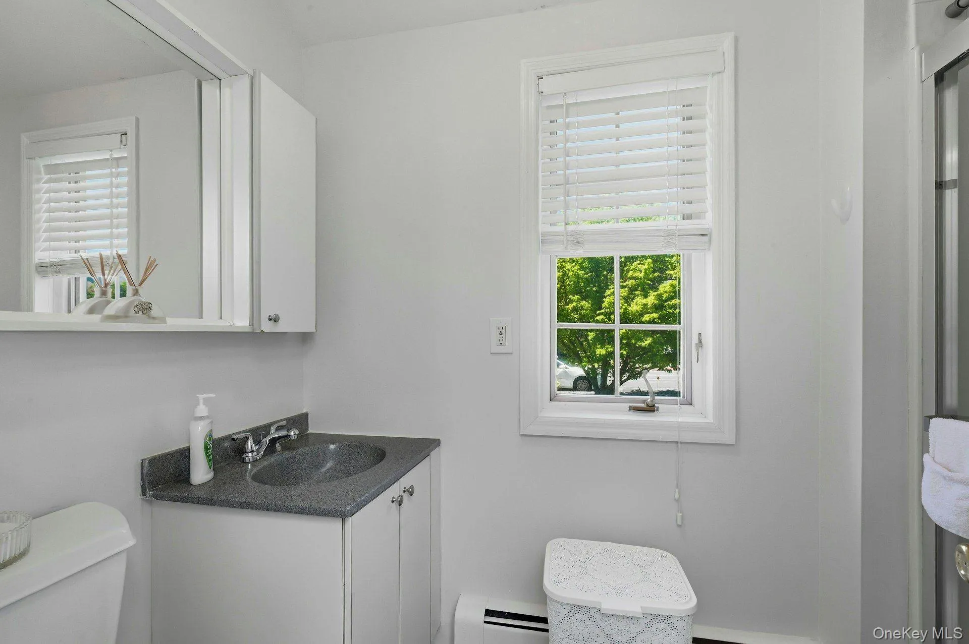 19 Hillside Avenue, Huntington, NY, 5 Bedrooms Bedrooms, 8 Rooms Rooms,3 BathroomsBathrooms,Residential,For Rent,Hillside,0,997550 19 Hillside Avenue, Huntington, NY, 5 Bedrooms Bedrooms, 8 Rooms Rooms,3 BathroomsBathrooms,Residential,For Rent,Hillside,0,997550