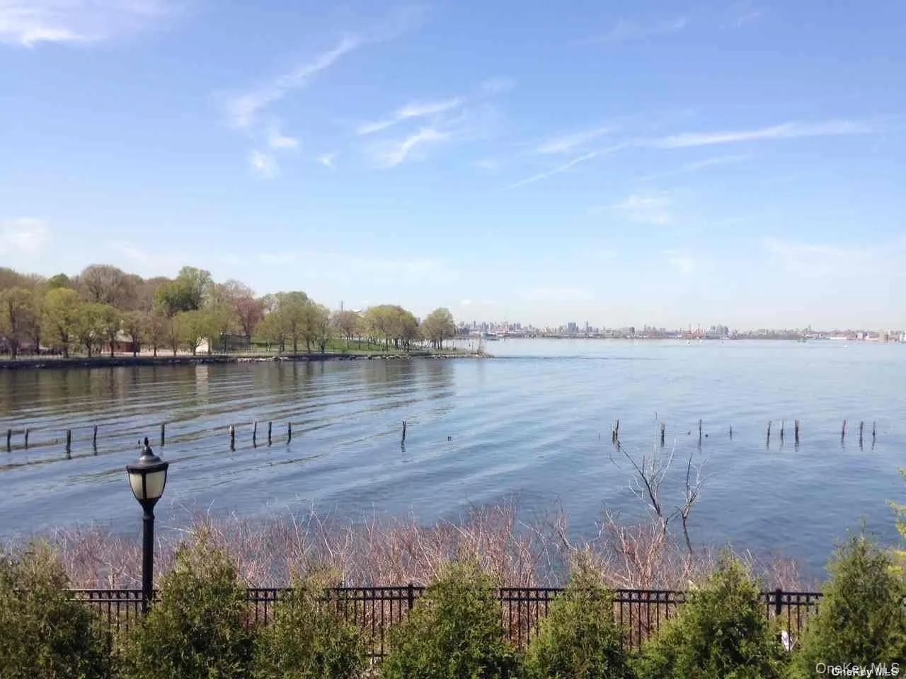 3-09 Soundview Lane, New York, NY, 2 Bedrooms Bedrooms, 5 Rooms Rooms,2 BathroomsBathrooms,Residential Lease,For Rent,Soundview,0,997553 3-09 Soundview Lane, New York, NY, 2 Bedrooms Bedrooms, 5 Rooms Rooms,2 BathroomsBathrooms,Residential Lease,For Rent,Soundview,0,997553