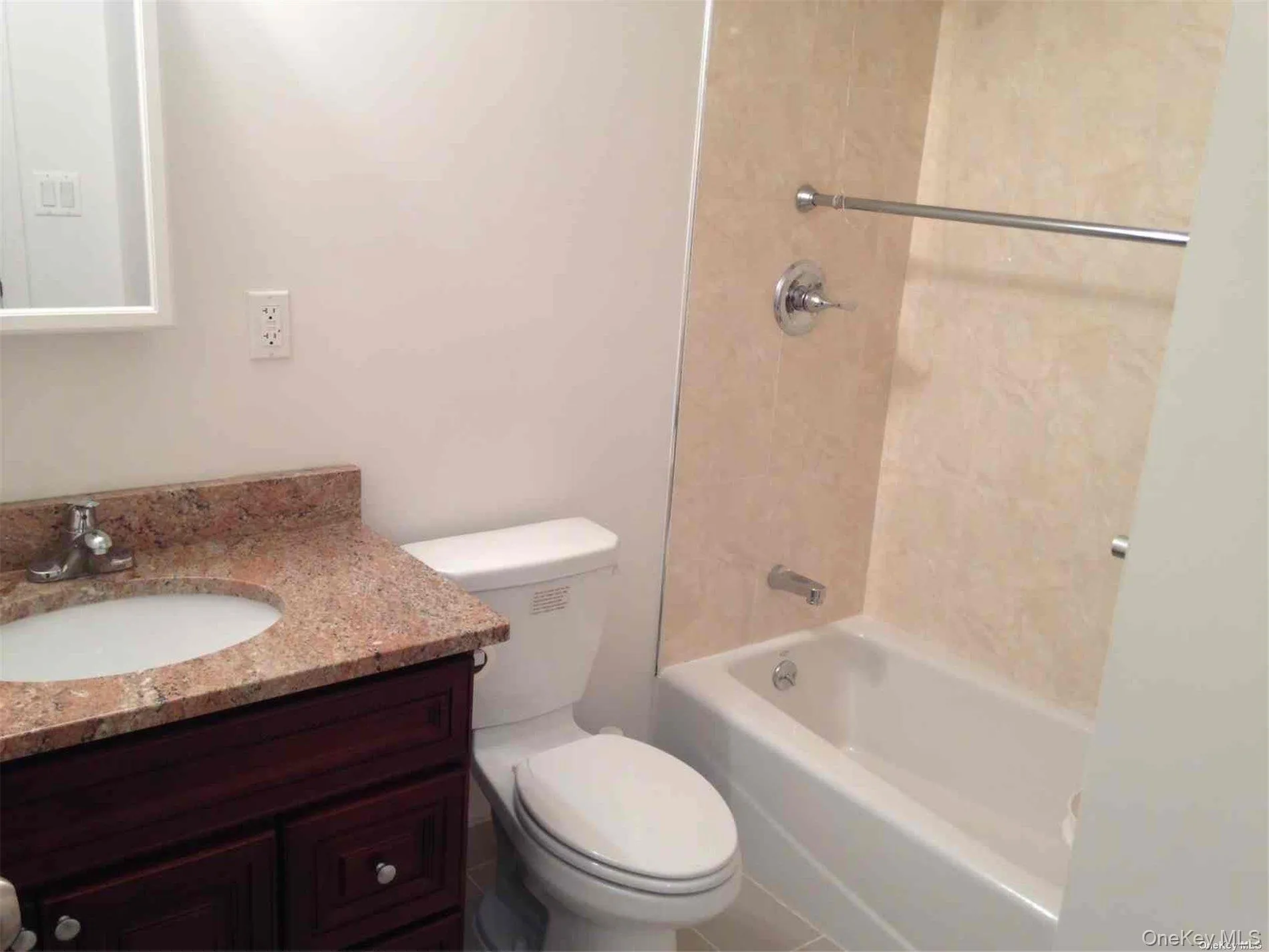 3-09 Soundview Lane, New York, NY, 2 Bedrooms Bedrooms, 5 Rooms Rooms,2 BathroomsBathrooms,Residential Lease,For Rent,Soundview,0,997553 3-09 Soundview Lane, New York, NY, 2 Bedrooms Bedrooms, 5 Rooms Rooms,2 BathroomsBathrooms,Residential Lease,For Rent,Soundview,0,997553