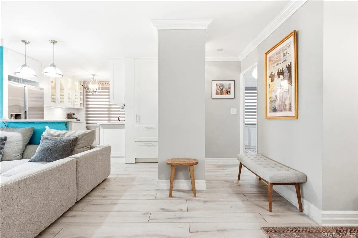 70-25 Yellowstone Boulevard, New York, NY, 3 Bedrooms Bedrooms, 5 Rooms Rooms,2 BathroomsBathrooms,Residential,For Rent,Yellowstone,0,997563 70-25 Yellowstone Boulevard, New York, NY, 3 Bedrooms Bedrooms, 5 Rooms Rooms,2 BathroomsBathrooms,Residential,For Rent,Yellowstone,0,997563