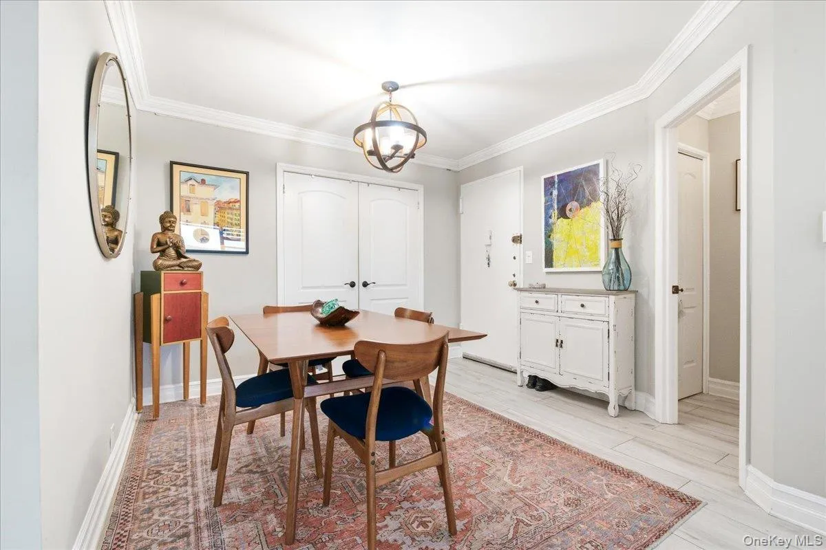 70-25 Yellowstone Boulevard, New York, NY, 3 Bedrooms Bedrooms, 5 Rooms Rooms,2 BathroomsBathrooms,Residential,For Rent,Yellowstone,0,997563 70-25 Yellowstone Boulevard, New York, NY, 3 Bedrooms Bedrooms, 5 Rooms Rooms,2 BathroomsBathrooms,Residential,For Rent,Yellowstone,0,997563
