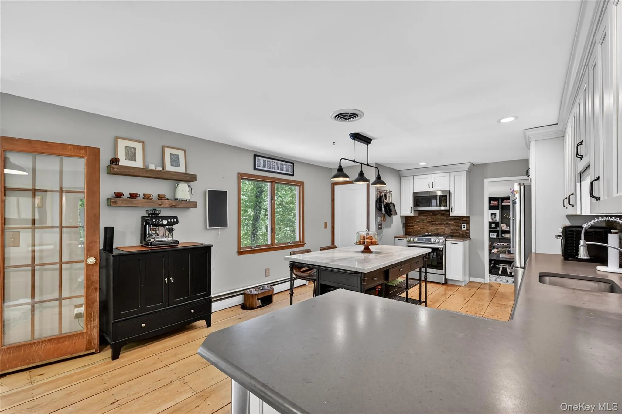 372 Bramertown Road, Tuxedo, NY, 4 Bedrooms Bedrooms, 12 Rooms Rooms,2 BathroomsBathrooms,Residential Sale,For Rent,Bramertown,0,997572 372 Bramertown Road, Tuxedo, NY, 4 Bedrooms Bedrooms, 12 Rooms Rooms,2 BathroomsBathrooms,Residential Sale,For Rent,Bramertown,0,997572