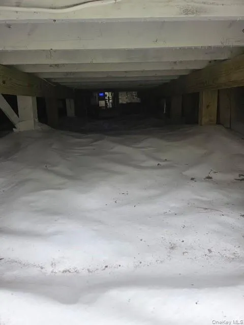 crawl space with vapor barrior crawl space with vapor barrior