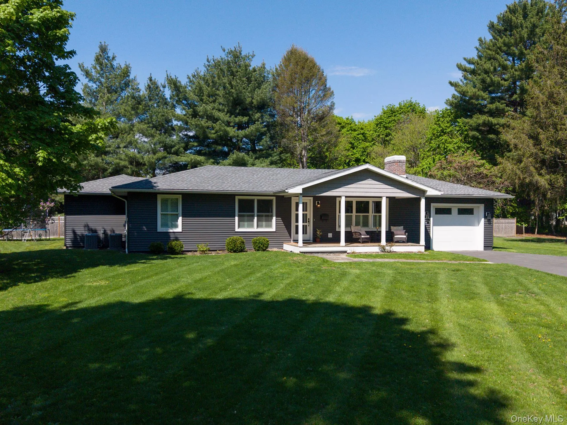 44 Lorraine Drive, Rhinebeck, NY, 3 Bedrooms Bedrooms, 6 Rooms Rooms,2 BathroomsBathrooms,Residential,For Rent,Lorraine,0,997590 44 Lorraine Drive, Rhinebeck, NY, 3 Bedrooms Bedrooms, 6 Rooms Rooms,2 BathroomsBathrooms,Residential,For Rent,Lorraine,0,997590