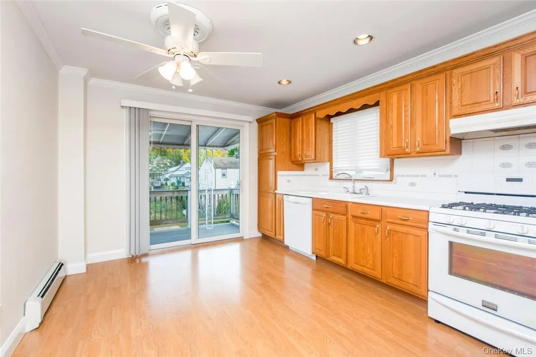 884 Saw Mill River Road, Yonkers, NY, 3 Bedrooms Bedrooms, 6 Rooms Rooms,1 BathroomBathrooms,Residential Lease,For Rent,Saw Mill River,0,997591 884 Saw Mill River Road, Yonkers, NY, 3 Bedrooms Bedrooms, 6 Rooms Rooms,1 BathroomBathrooms,Residential Lease,For Rent,Saw Mill River,0,997591