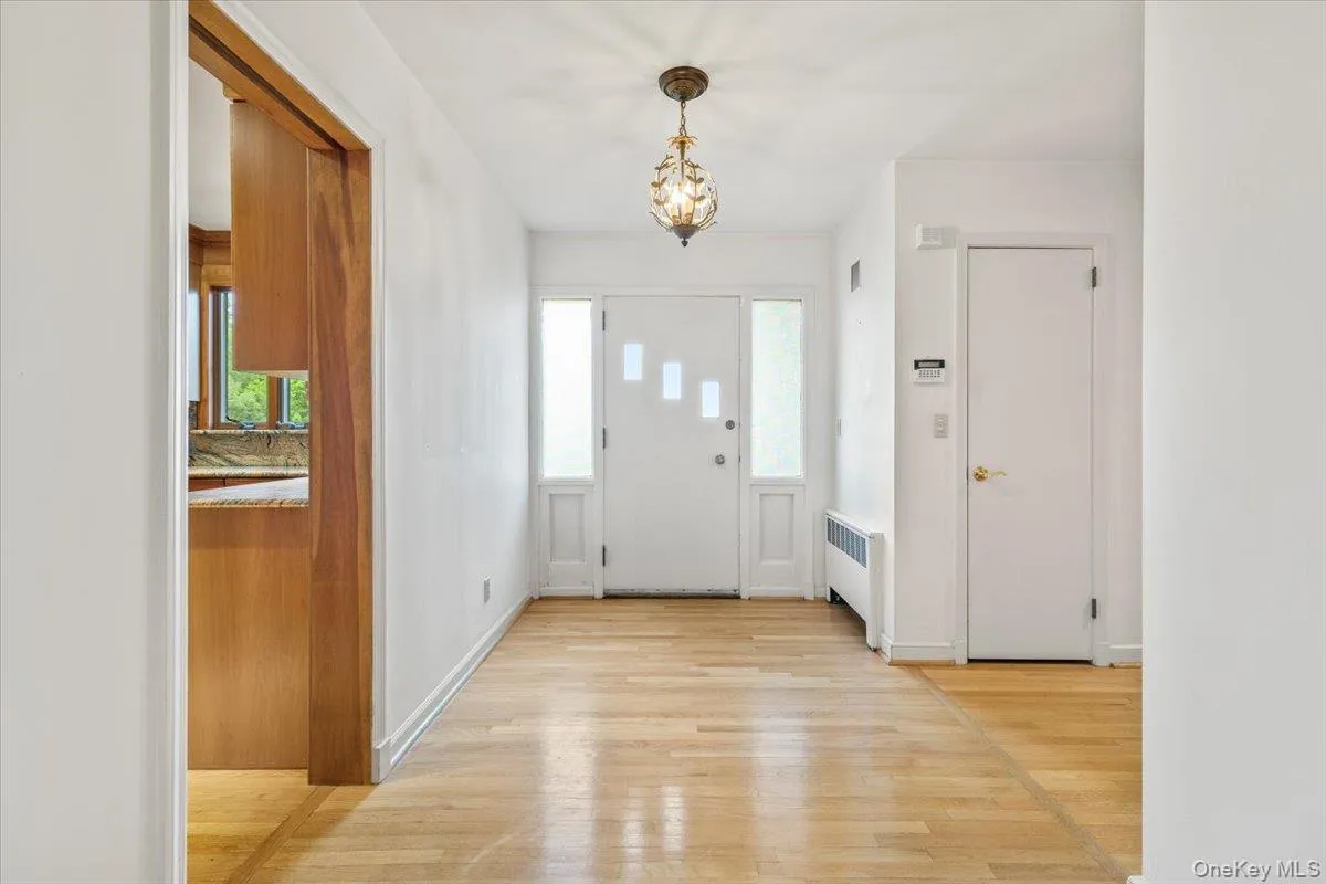 11 Malvern Road, Yonkers, NY, 3 Bedrooms Bedrooms, 6 Rooms Rooms,2 BathroomsBathrooms,Residential,For Rent,Malvern,0,KEY997594 11 Malvern Road, Yonkers, NY, 3 Bedrooms Bedrooms, 6 Rooms Rooms,2 BathroomsBathrooms,Residential,For Rent,Malvern,0,KEY997594
