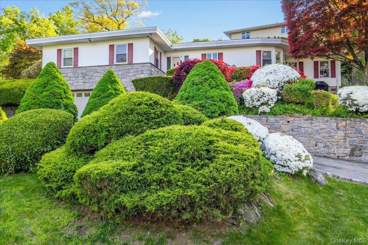 11 Malvern Road, Yonkers, NY, 3 Bedrooms Bedrooms, 6 Rooms Rooms,2 BathroomsBathrooms,Residential,For Rent,Malvern,0,KEY997594 11 Malvern Road, Yonkers, NY, 3 Bedrooms Bedrooms, 6 Rooms Rooms,2 BathroomsBathrooms,Residential,For Rent,Malvern,0,KEY997594