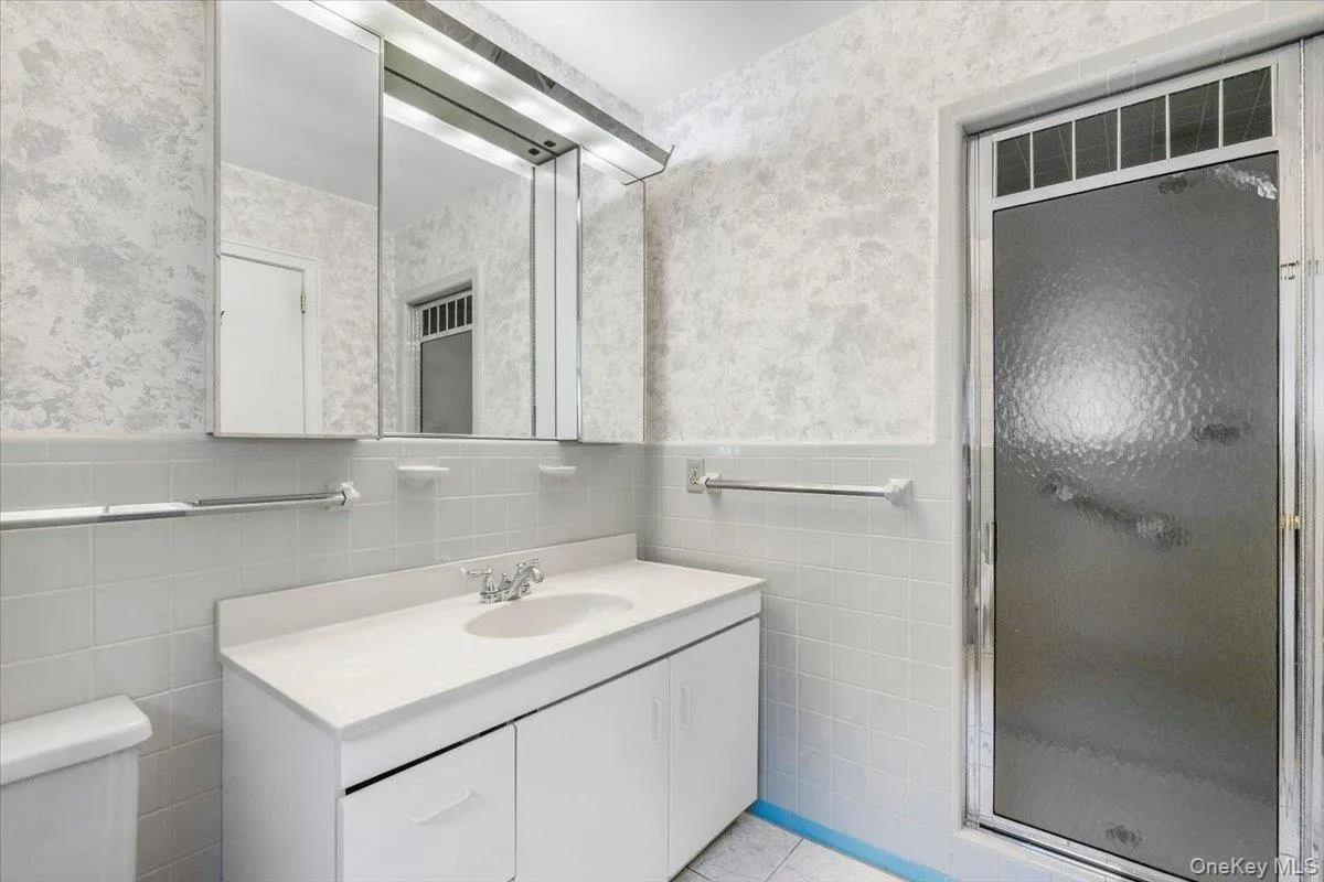 11 Malvern Road, Yonkers, NY, 3 Bedrooms Bedrooms, 6 Rooms Rooms,2 BathroomsBathrooms,Residential,For Rent,Malvern,0,KEY997594 11 Malvern Road, Yonkers, NY, 3 Bedrooms Bedrooms, 6 Rooms Rooms,2 BathroomsBathrooms,Residential,For Rent,Malvern,0,KEY997594