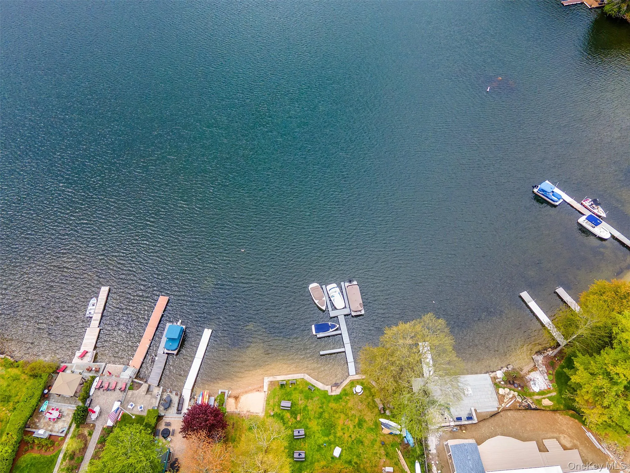 Great lakefront for swimming, fishing and boating Great lakefront for swimming, fishing and boating
