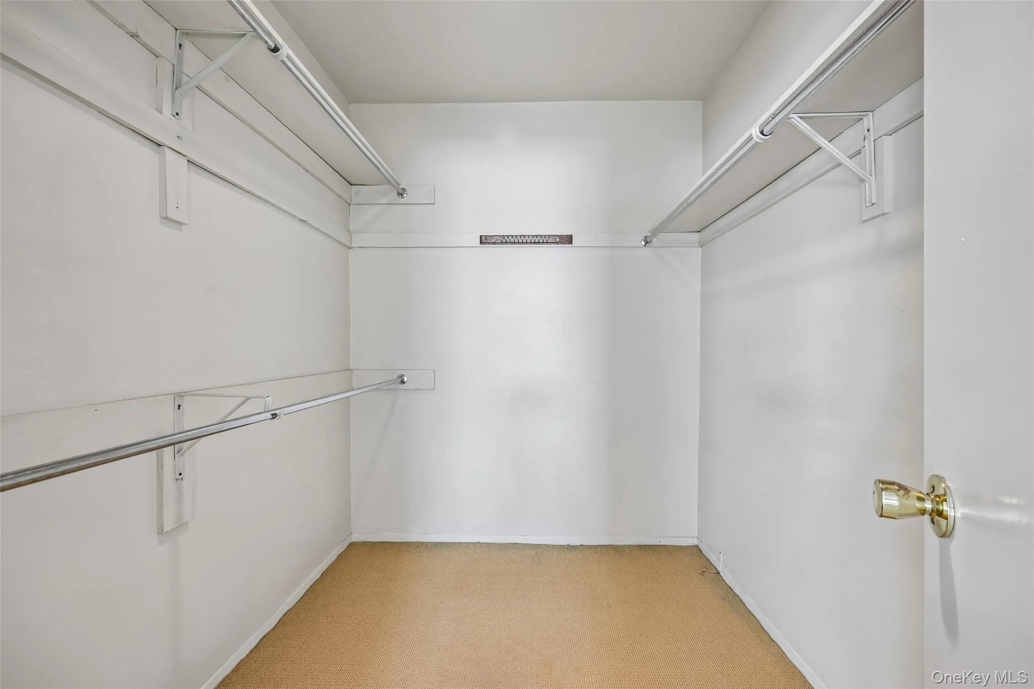 1331 Broadway, Hempstead, NY, 2 Bedrooms Bedrooms, 5 Rooms Rooms,2 BathroomsBathrooms,Residential Sale,For Rent,Broadway,0,997603 1331 Broadway, Hempstead, NY, 2 Bedrooms Bedrooms, 5 Rooms Rooms,2 BathroomsBathrooms,Residential Sale,For Rent,Broadway,0,997603