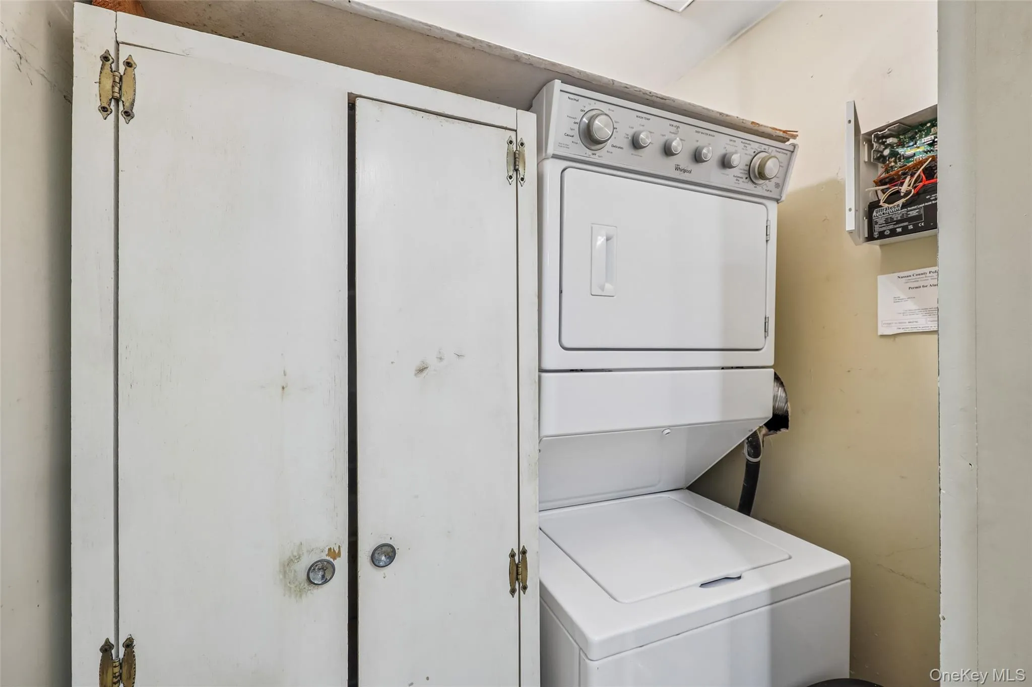 1331 Broadway, Hempstead, NY, 2 Bedrooms Bedrooms, 5 Rooms Rooms,2 BathroomsBathrooms,Residential Sale,For Rent,Broadway,0,997603 1331 Broadway, Hempstead, NY, 2 Bedrooms Bedrooms, 5 Rooms Rooms,2 BathroomsBathrooms,Residential Sale,For Rent,Broadway,0,997603