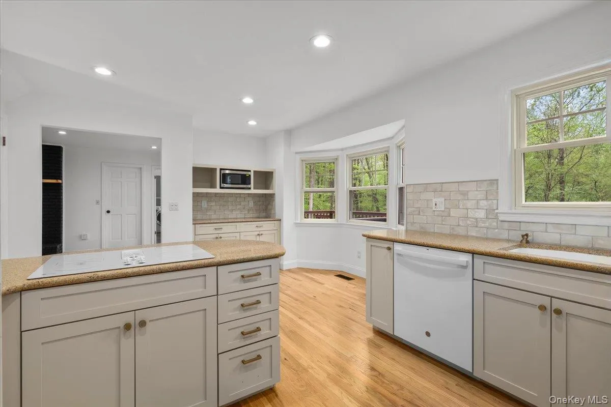 Brand new dishwasher, refrigerator. Brand new dishwasher, refrigerator.
