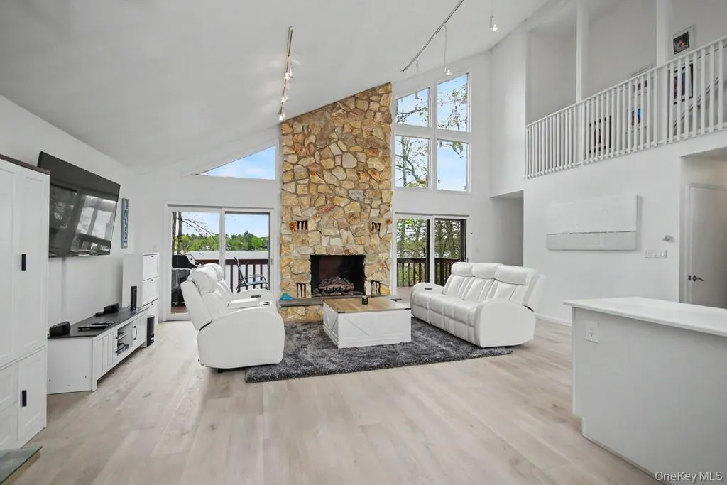 116 Lake Shore Drive, Thompson, NY, 4 Bedrooms Bedrooms, 8 Rooms Rooms,3 BathroomsBathrooms,Residential,For Rent,Lake Shore,0,997626 116 Lake Shore Drive, Thompson, NY, 4 Bedrooms Bedrooms, 8 Rooms Rooms,3 BathroomsBathrooms,Residential,For Rent,Lake Shore,0,997626
