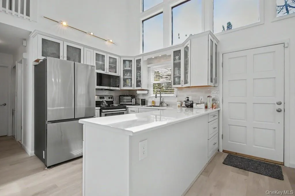116 Lake Shore Drive, Thompson, NY, 4 Bedrooms Bedrooms, 8 Rooms Rooms,3 BathroomsBathrooms,Residential,For Rent,Lake Shore,0,997626 116 Lake Shore Drive, Thompson, NY, 4 Bedrooms Bedrooms, 8 Rooms Rooms,3 BathroomsBathrooms,Residential,For Rent,Lake Shore,0,997626