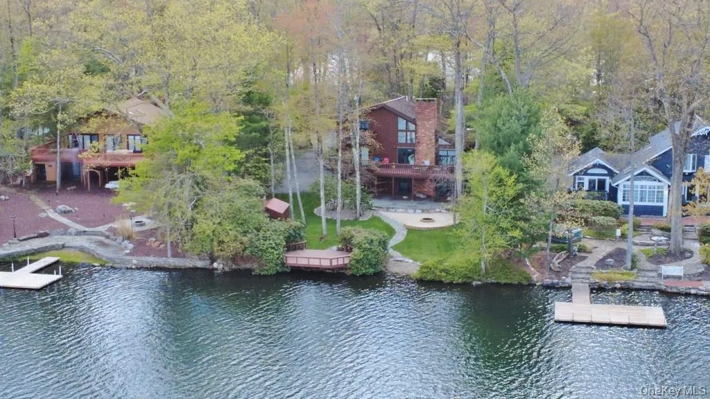 116 Lake Shore Drive, Thompson, NY, 4 Bedrooms Bedrooms, 8 Rooms Rooms,3 BathroomsBathrooms,Residential,For Rent,Lake Shore,0,997626 116 Lake Shore Drive, Thompson, NY, 4 Bedrooms Bedrooms, 8 Rooms Rooms,3 BathroomsBathrooms,Residential,For Rent,Lake Shore,0,997626