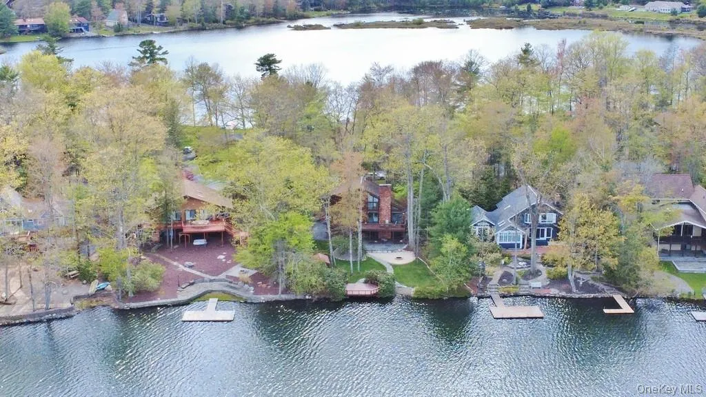 116 Lake Shore Drive, Thompson, NY, 4 Bedrooms Bedrooms, 8 Rooms Rooms,3 BathroomsBathrooms,Residential,For Rent,Lake Shore,0,997626 116 Lake Shore Drive, Thompson, NY, 4 Bedrooms Bedrooms, 8 Rooms Rooms,3 BathroomsBathrooms,Residential,For Rent,Lake Shore,0,997626