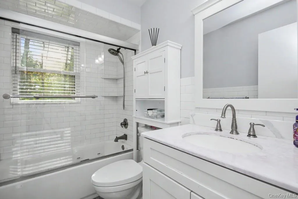 116 Lake Shore Drive, Thompson, NY, 4 Bedrooms Bedrooms, 8 Rooms Rooms,3 BathroomsBathrooms,Residential,For Rent,Lake Shore,0,997626 116 Lake Shore Drive, Thompson, NY, 4 Bedrooms Bedrooms, 8 Rooms Rooms,3 BathroomsBathrooms,Residential,For Rent,Lake Shore,0,997626