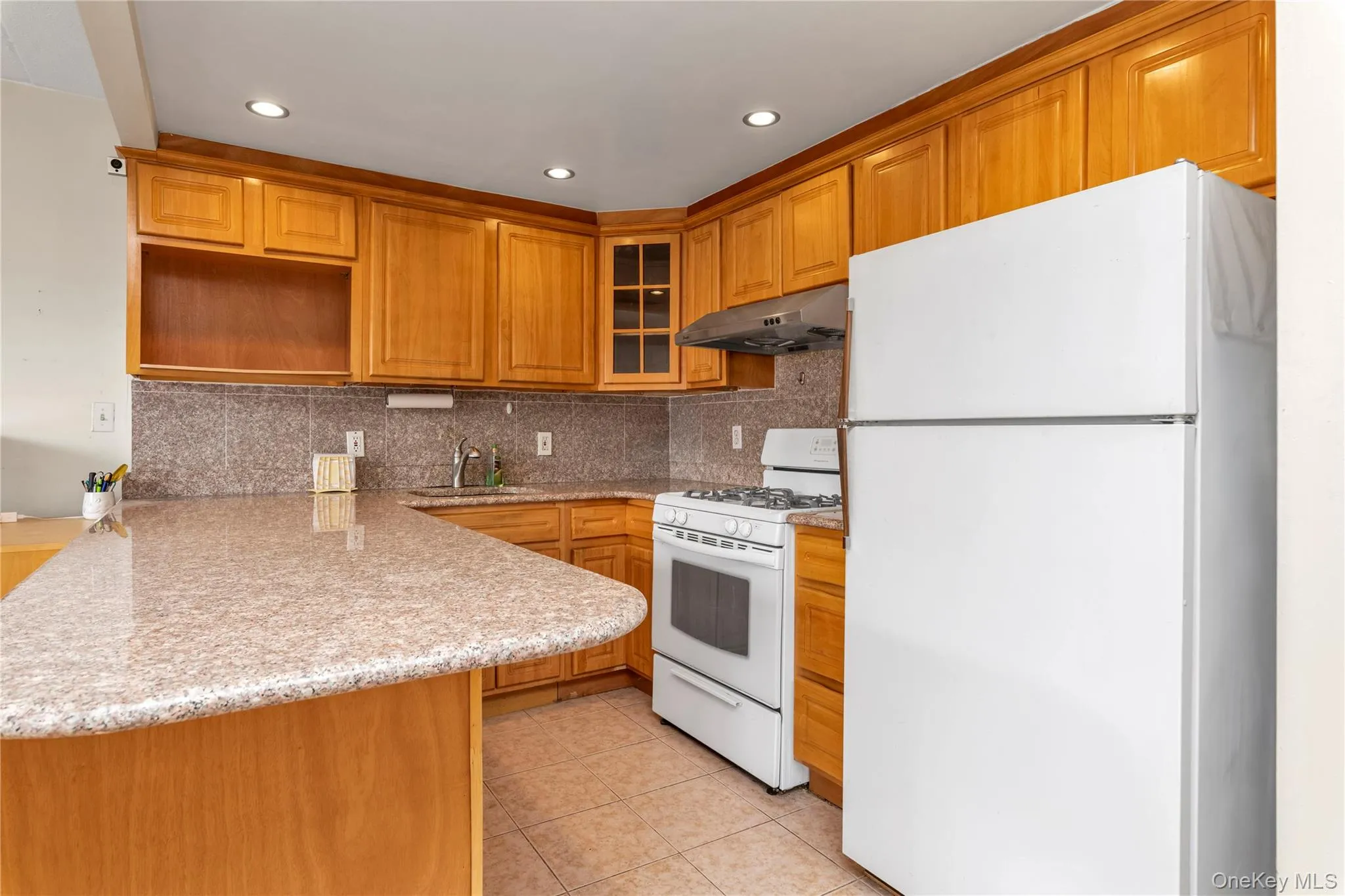 136-17 Maple Avenue, New York, NY, 2 Bedrooms Bedrooms, 5 Rooms Rooms,2 BathroomsBathrooms,Residential Sale,For Rent,Maple,0,997627 136-17 Maple Avenue, New York, NY, 2 Bedrooms Bedrooms, 5 Rooms Rooms,2 BathroomsBathrooms,Residential Sale,For Rent,Maple,0,997627