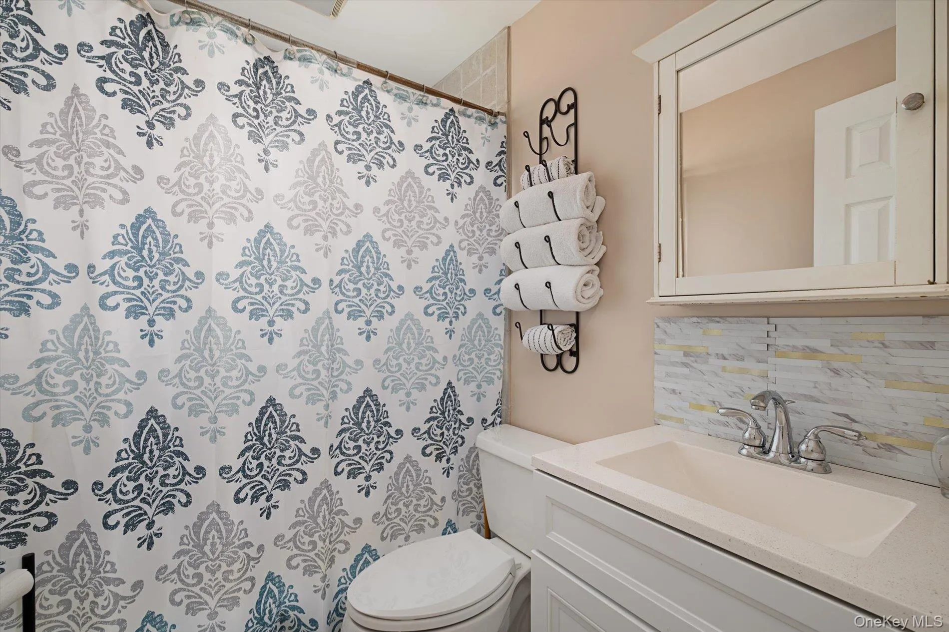 675 Little East Neck Road, West Babylon, NY, 3 Bedrooms Bedrooms, 5 Rooms Rooms,1 BathroomBathrooms,Residential,For Rent,Little East Neck,0,997630 675 Little East Neck Road, West Babylon, NY, 3 Bedrooms Bedrooms, 5 Rooms Rooms,1 BathroomBathrooms,Residential,For Rent,Little East Neck,0,997630