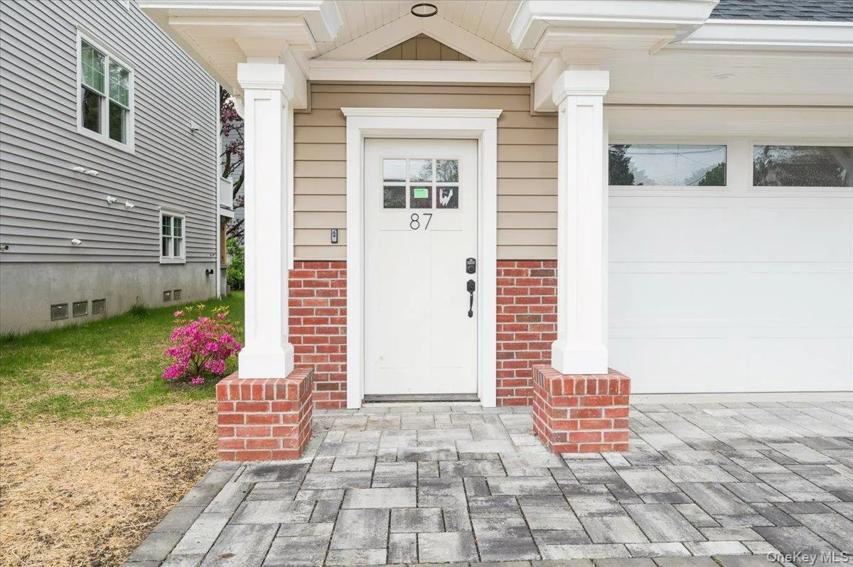 87 Crystal Street, Harrison, NY, 3 Bedrooms Bedrooms, 5 Rooms Rooms,2 BathroomsBathrooms,Residential Lease,For Rent,Crystal,0,997631 87 Crystal Street, Harrison, NY, 3 Bedrooms Bedrooms, 5 Rooms Rooms,2 BathroomsBathrooms,Residential Lease,For Rent,Crystal,0,997631