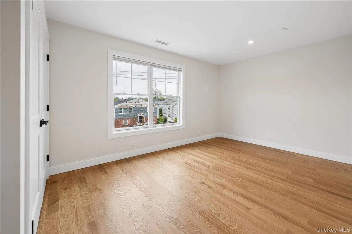 87 Crystal Street, Harrison, NY, 3 Bedrooms Bedrooms, 5 Rooms Rooms,2 BathroomsBathrooms,Residential Lease,For Rent,Crystal,0,997631 87 Crystal Street, Harrison, NY, 3 Bedrooms Bedrooms, 5 Rooms Rooms,2 BathroomsBathrooms,Residential Lease,For Rent,Crystal,0,997631