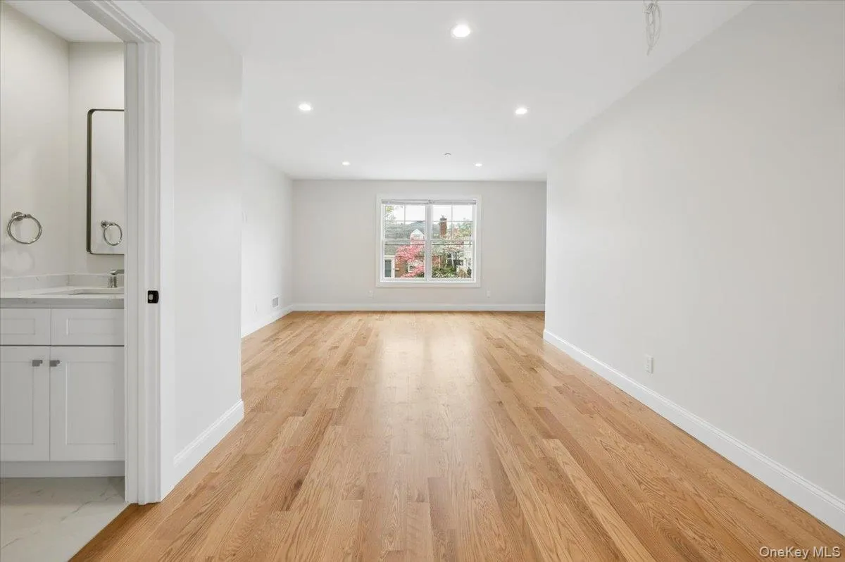 87 Crystal Street, Harrison, NY, 3 Bedrooms Bedrooms, 5 Rooms Rooms,2 BathroomsBathrooms,Residential Lease,For Rent,Crystal,0,997631 87 Crystal Street, Harrison, NY, 3 Bedrooms Bedrooms, 5 Rooms Rooms,2 BathroomsBathrooms,Residential Lease,For Rent,Crystal,0,997631