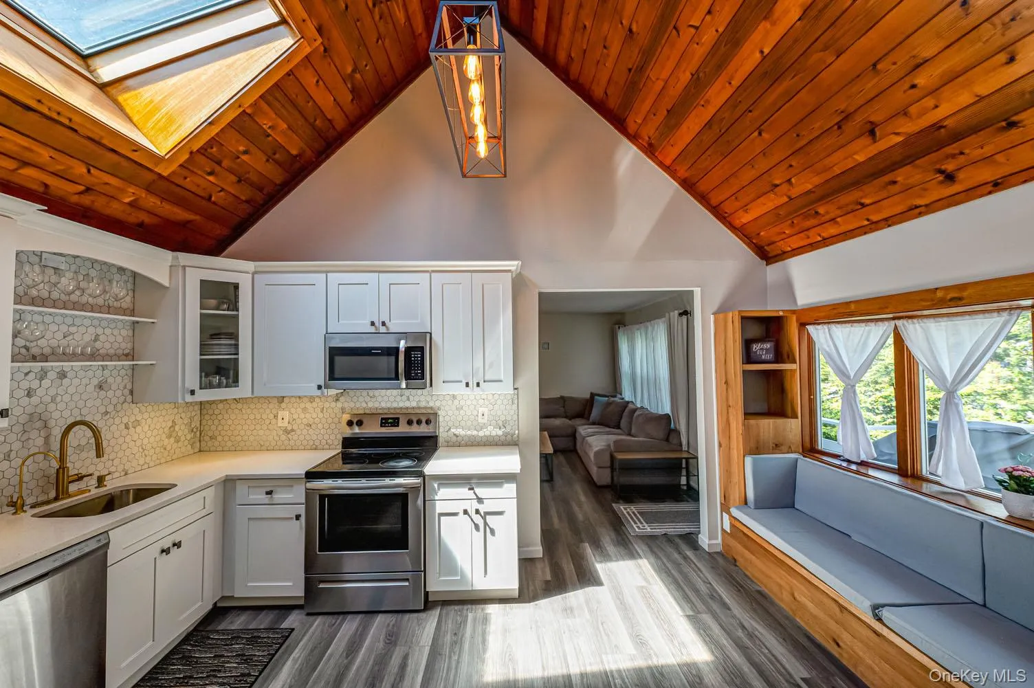 48 Springville Road, Southampton, NY, 3 Bedrooms Bedrooms, 9 Rooms Rooms,2 BathroomsBathrooms,Residential,For Rent,Springville,0,997632 48 Springville Road, Southampton, NY, 3 Bedrooms Bedrooms, 9 Rooms Rooms,2 BathroomsBathrooms,Residential,For Rent,Springville,0,997632