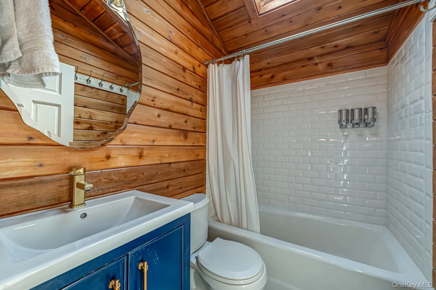 48 Springville Road, Southampton, NY, 3 Bedrooms Bedrooms, 9 Rooms Rooms,2 BathroomsBathrooms,Residential,For Rent,Springville,0,997632 48 Springville Road, Southampton, NY, 3 Bedrooms Bedrooms, 9 Rooms Rooms,2 BathroomsBathrooms,Residential,For Rent,Springville,0,997632