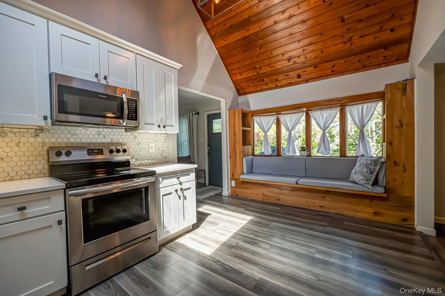 48 Springville Road, Southampton, NY, 3 Bedrooms Bedrooms, 9 Rooms Rooms,2 BathroomsBathrooms,Residential,For Rent,Springville,0,997632 48 Springville Road, Southampton, NY, 3 Bedrooms Bedrooms, 9 Rooms Rooms,2 BathroomsBathrooms,Residential,For Rent,Springville,0,997632