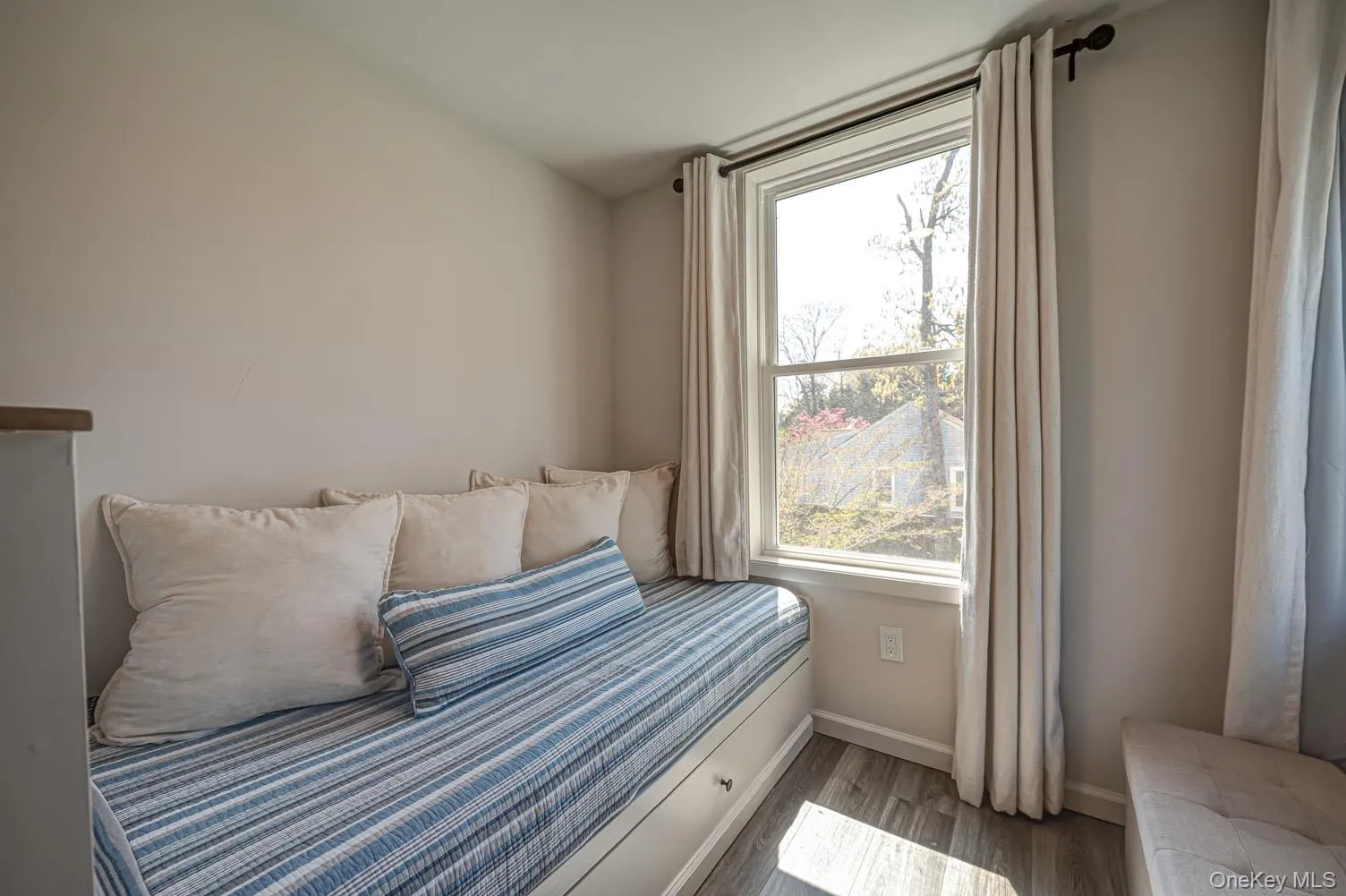 48 Springville Road, Southampton, NY, 3 Bedrooms Bedrooms, 9 Rooms Rooms,2 BathroomsBathrooms,Residential,For Rent,Springville,0,997632 48 Springville Road, Southampton, NY, 3 Bedrooms Bedrooms, 9 Rooms Rooms,2 BathroomsBathrooms,Residential,For Rent,Springville,0,997632