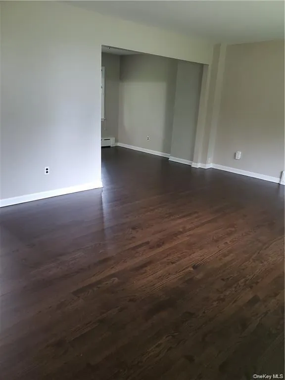 349 Middletown Road, Clarkstown, NY, 2 Bedrooms Bedrooms, 5 Rooms Rooms,1 BathroomBathrooms,Residential Lease,For Rent,Middletown,0,997639 349 Middletown Road, Clarkstown, NY, 2 Bedrooms Bedrooms, 5 Rooms Rooms,1 BathroomBathrooms,Residential Lease,For Rent,Middletown,0,997639