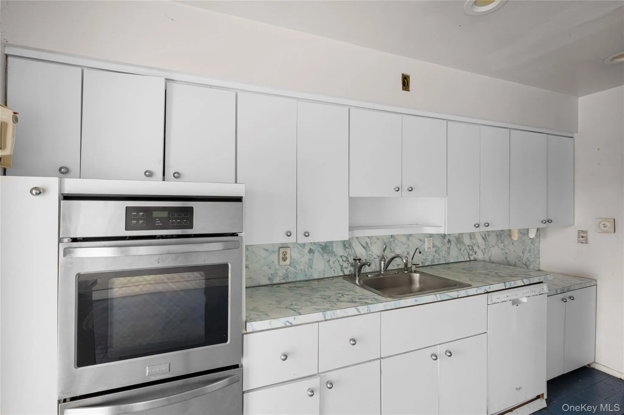3386 Bertha Drive, Hempstead, NY, 5 Bedrooms Bedrooms, 9 Rooms Rooms,3 BathroomsBathrooms,Residential Sale,For Rent,Bertha,0,997640 3386 Bertha Drive, Hempstead, NY, 5 Bedrooms Bedrooms, 9 Rooms Rooms,3 BathroomsBathrooms,Residential Sale,For Rent,Bertha,0,997640