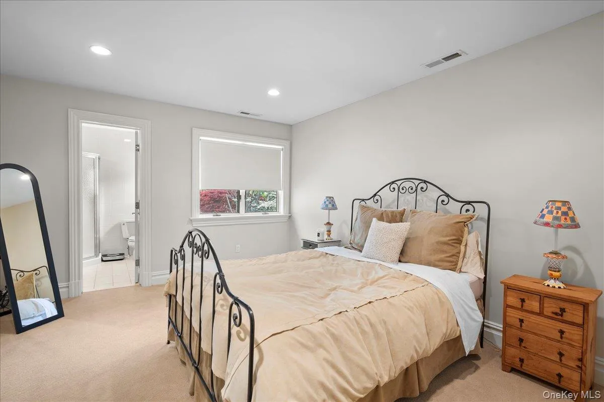 Bedroom with en suite bath Bedroom with en suite bath