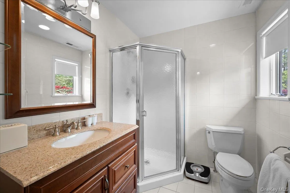 En suite bathroom En suite bathroom