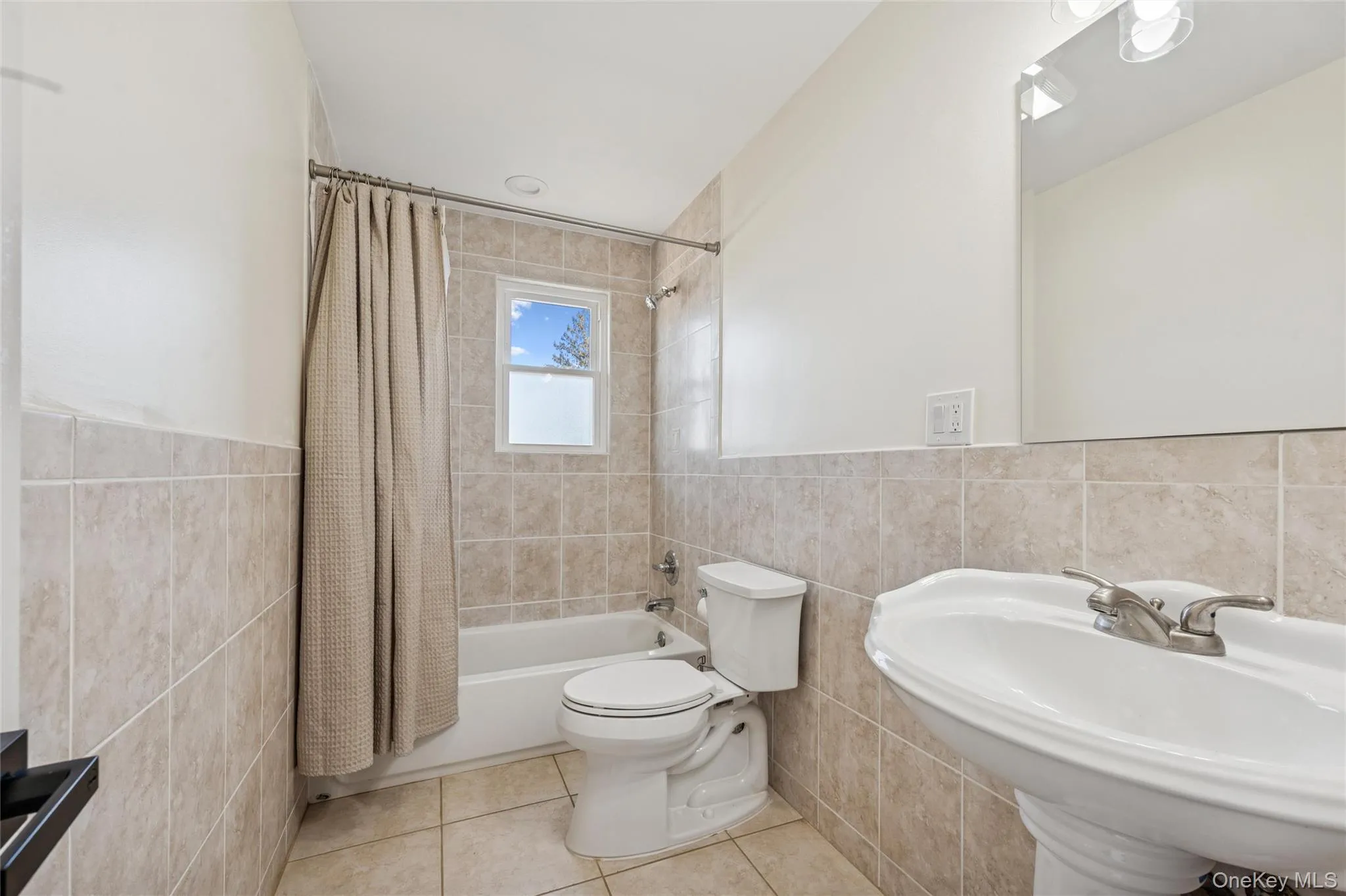 Second Floor Full Bathroom Second Floor Full Bathroom