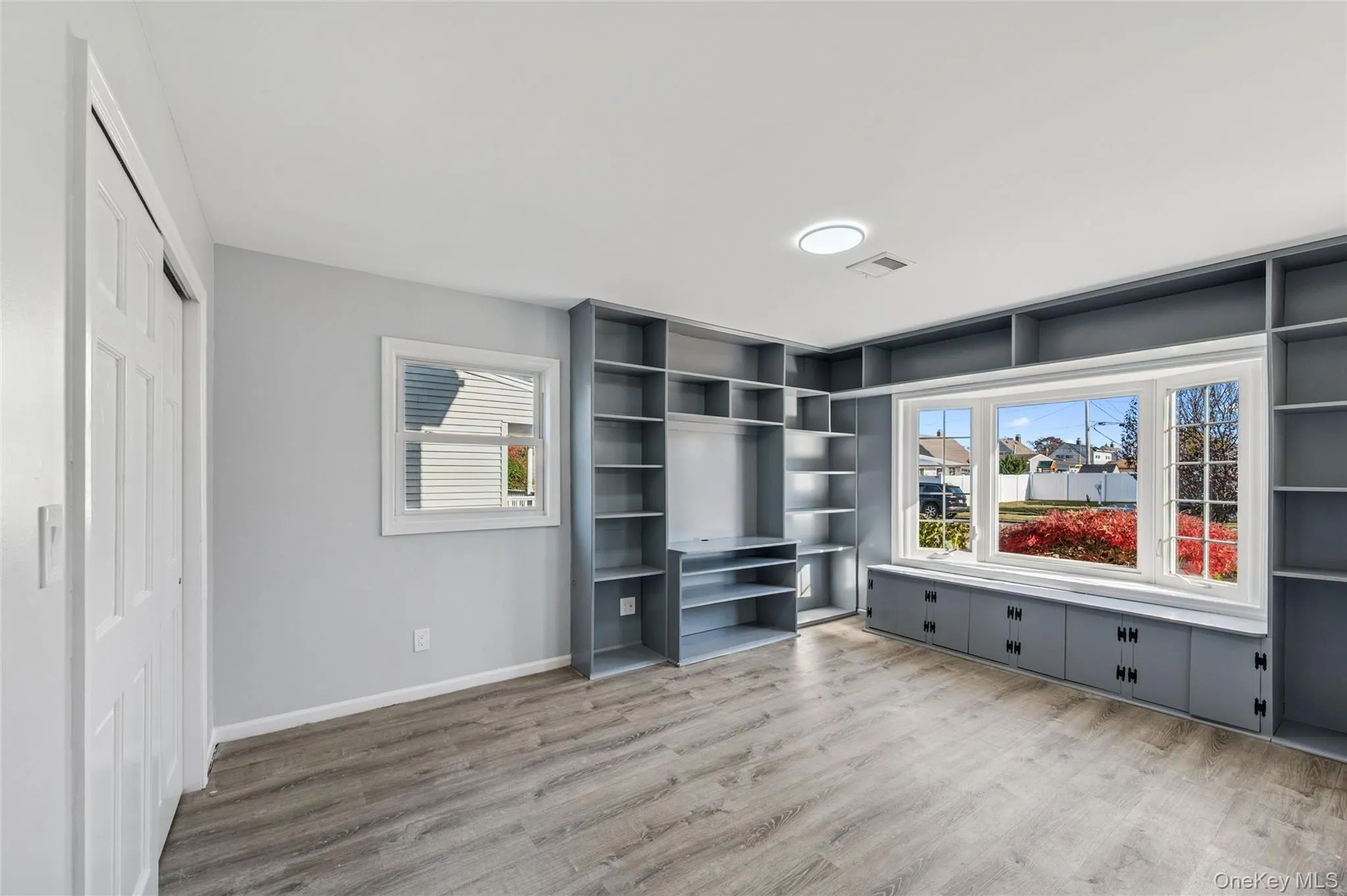 First Floor bonus room ffice, Guest room, Entertainment Den First Floor bonus room ffice, Guest room, Entertainment Den