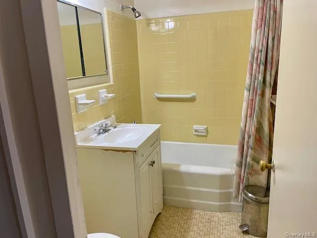 39-65 52nd Street, New York, NY, 1 Bedroom Bedrooms, 3 Rooms Rooms,1 BathroomBathrooms,Residential,For Rent,52nd,0,997643 39-65 52nd Street, New York, NY, 1 Bedroom Bedrooms, 3 Rooms Rooms,1 BathroomBathrooms,Residential,For Rent,52nd,0,997643
