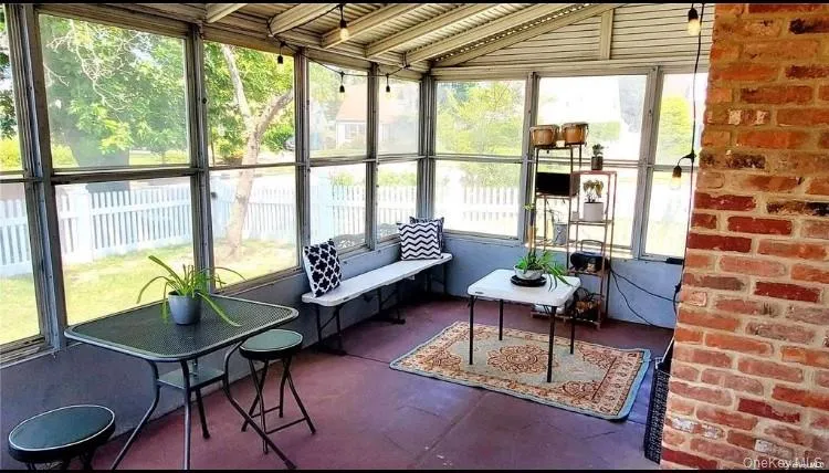 22 Pine Lane, Hempstead, NY, 4 Bedrooms Bedrooms, 6 Rooms Rooms,2 BathroomsBathrooms,Residential Lease,For Rent,Pine,0,997648 22 Pine Lane, Hempstead, NY, 4 Bedrooms Bedrooms, 6 Rooms Rooms,2 BathroomsBathrooms,Residential Lease,For Rent,Pine,0,997648
