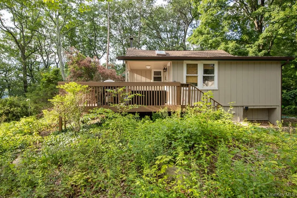 56 Bluff Avenue, Warwick (town), NY, 2 Bedrooms Bedrooms, 6 Rooms Rooms,1 BathroomBathrooms,Residential Lease,For Rent,Bluff,0,997652 56 Bluff Avenue, Warwick (town), NY, 2 Bedrooms Bedrooms, 6 Rooms Rooms,1 BathroomBathrooms,Residential Lease,For Rent,Bluff,0,997652