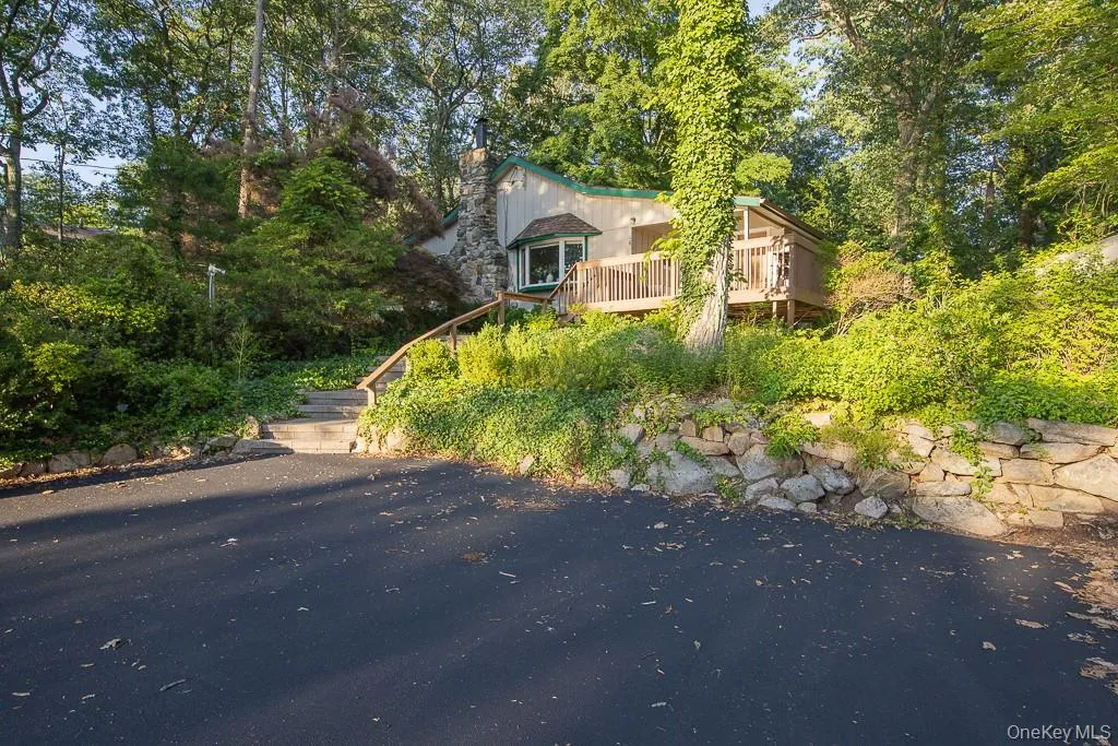 56 Bluff Avenue, Warwick (town), NY, 2 Bedrooms Bedrooms, 6 Rooms Rooms,1 BathroomBathrooms,Residential Lease,For Rent,Bluff,0,997652 56 Bluff Avenue, Warwick (town), NY, 2 Bedrooms Bedrooms, 6 Rooms Rooms,1 BathroomBathrooms,Residential Lease,For Rent,Bluff,0,997652