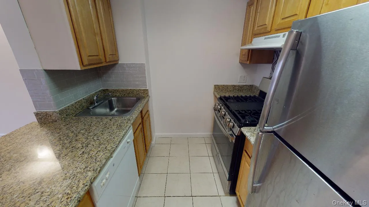 102-02 Queens Boulevard, New York, NY, 2 Bedrooms Bedrooms, 4 Rooms Rooms,1 BathroomBathrooms,Residential Lease,For Rent,Queens,0,997666 102-02 Queens Boulevard, New York, NY, 2 Bedrooms Bedrooms, 4 Rooms Rooms,1 BathroomBathrooms,Residential Lease,For Rent,Queens,0,997666