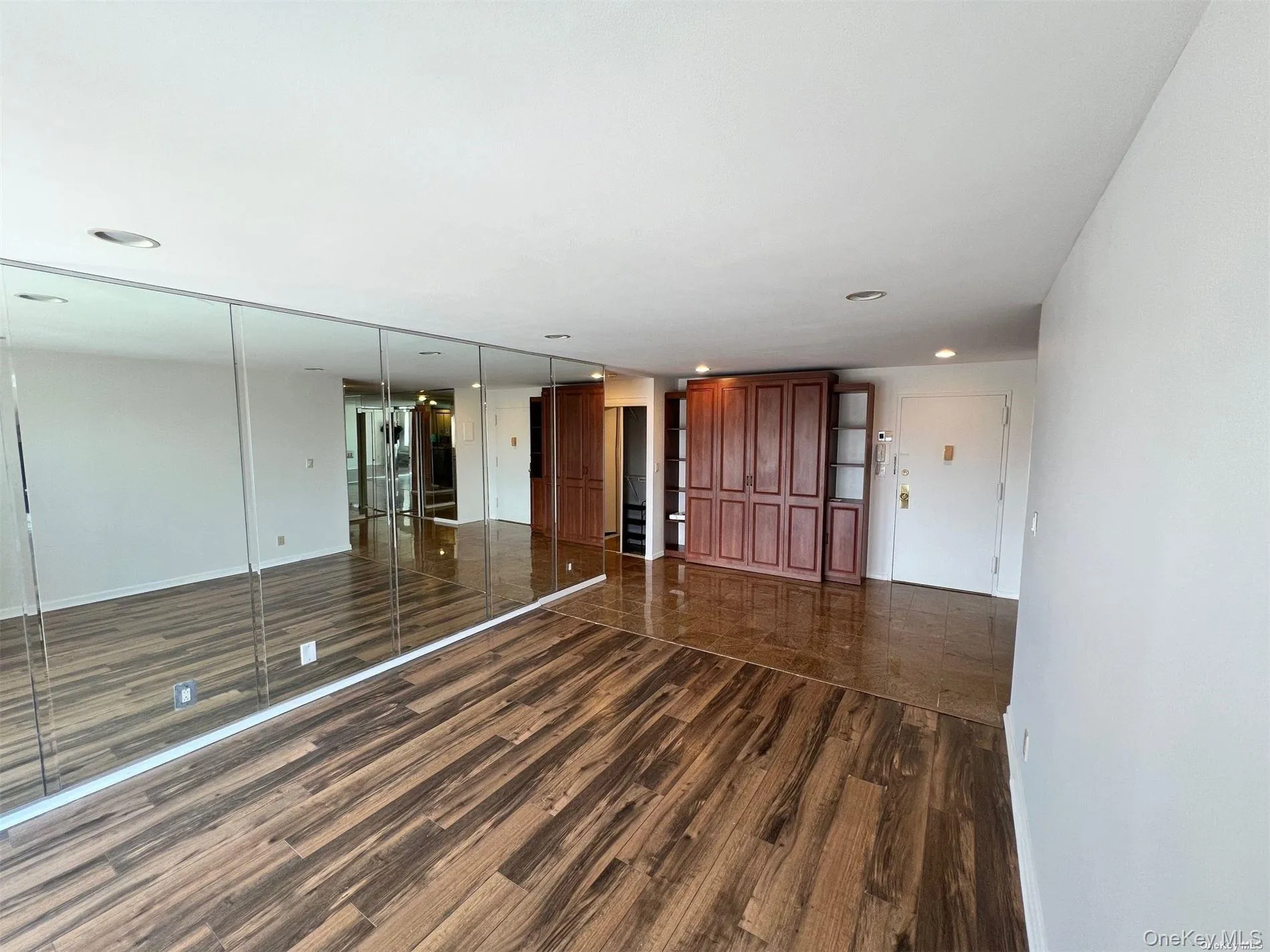 2 Richmond Road, Hempstead, NY, 1 Bedroom Bedrooms, 3 Rooms Rooms,1 BathroomBathrooms,Residential Lease,For Rent,Richmond,0,997667 2 Richmond Road, Hempstead, NY, 1 Bedroom Bedrooms, 3 Rooms Rooms,1 BathroomBathrooms,Residential Lease,For Rent,Richmond,0,997667