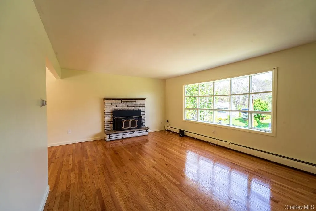 5 Idlewild Drive, Hyde Park, NY, 5 Bedrooms Bedrooms, 14 Rooms Rooms,3 BathroomsBathrooms,Residential Lease,For Rent,Idlewild,0,997670 5 Idlewild Drive, Hyde Park, NY, 5 Bedrooms Bedrooms, 14 Rooms Rooms,3 BathroomsBathrooms,Residential Lease,For Rent,Idlewild,0,997670