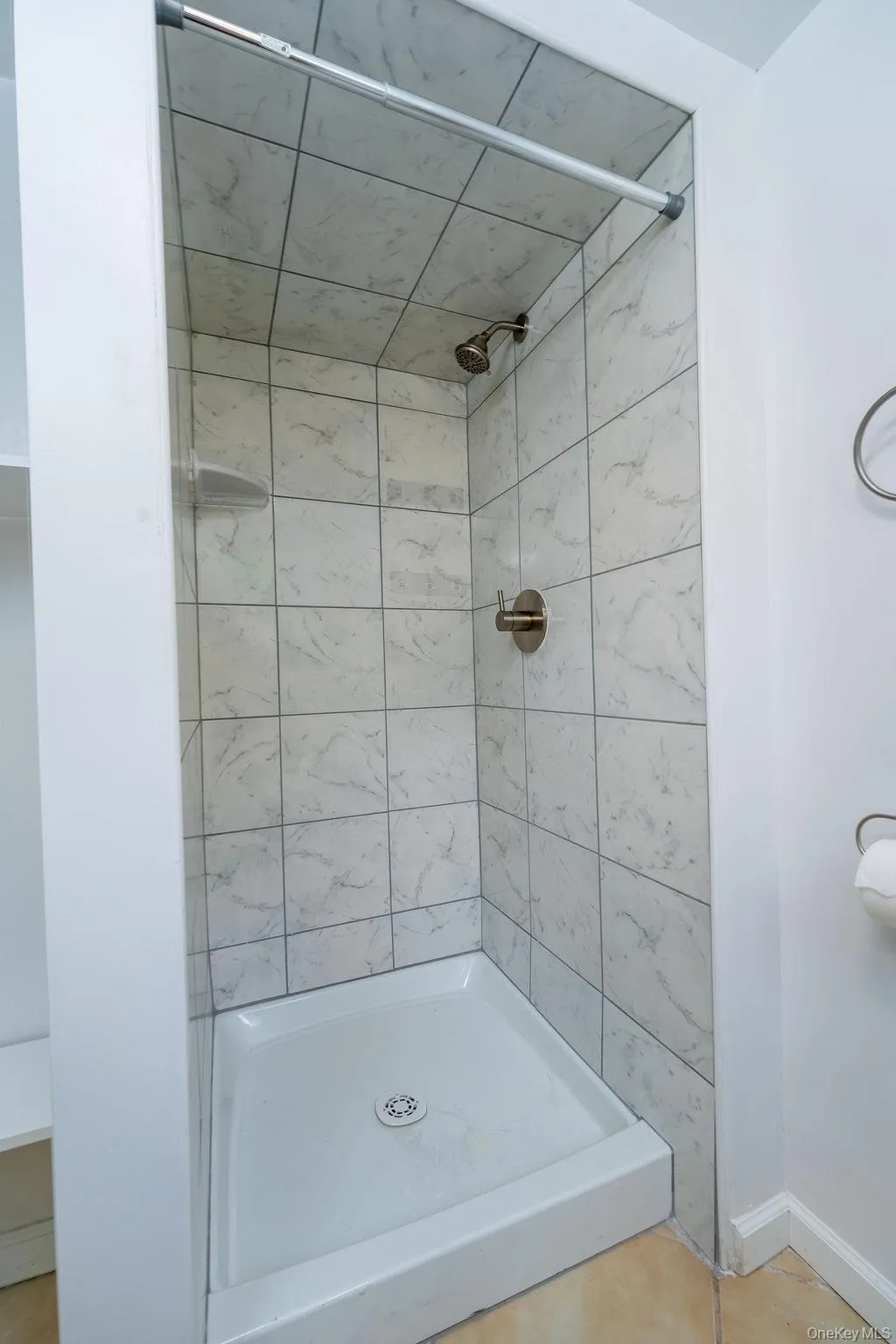 5 Idlewild Drive, Hyde Park, NY, 5 Bedrooms Bedrooms, 14 Rooms Rooms,3 BathroomsBathrooms,Residential Lease,For Rent,Idlewild,0,997670 5 Idlewild Drive, Hyde Park, NY, 5 Bedrooms Bedrooms, 14 Rooms Rooms,3 BathroomsBathrooms,Residential Lease,For Rent,Idlewild,0,997670