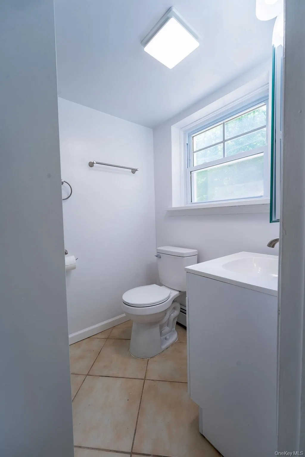 5 Idlewild Drive, Hyde Park, NY, 5 Bedrooms Bedrooms, 14 Rooms Rooms,3 BathroomsBathrooms,Residential Lease,For Rent,Idlewild,0,997670 5 Idlewild Drive, Hyde Park, NY, 5 Bedrooms Bedrooms, 14 Rooms Rooms,3 BathroomsBathrooms,Residential Lease,For Rent,Idlewild,0,997670