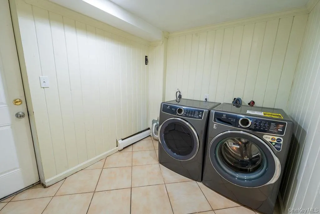 5 Idlewild Drive, Hyde Park, NY, 5 Bedrooms Bedrooms, 14 Rooms Rooms,3 BathroomsBathrooms,Residential Lease,For Rent,Idlewild,0,997670 5 Idlewild Drive, Hyde Park, NY, 5 Bedrooms Bedrooms, 14 Rooms Rooms,3 BathroomsBathrooms,Residential Lease,For Rent,Idlewild,0,997670
