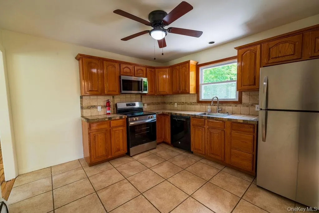 5 Idlewild Drive, Hyde Park, NY, 5 Bedrooms Bedrooms, 14 Rooms Rooms,3 BathroomsBathrooms,Residential Lease,For Rent,Idlewild,0,997670 5 Idlewild Drive, Hyde Park, NY, 5 Bedrooms Bedrooms, 14 Rooms Rooms,3 BathroomsBathrooms,Residential Lease,For Rent,Idlewild,0,997670